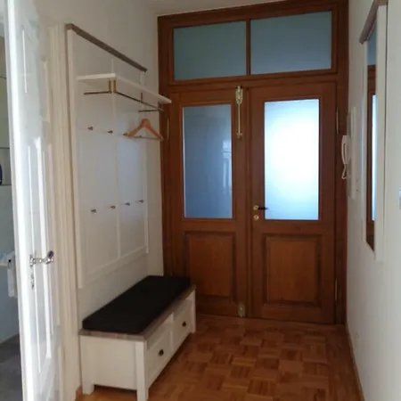 Leipzig-suedwest Apartment